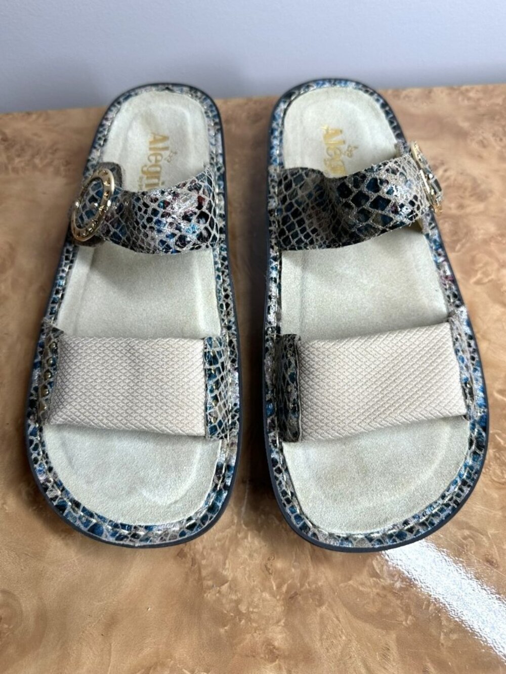 NEW Alegria Kea Metallic Mosaic Leather Comfort Slide Sandals Size 39  Beige